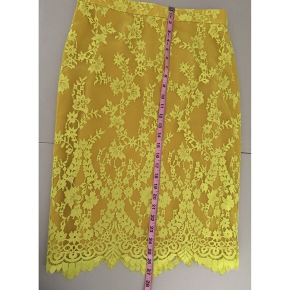 JCrew Chantilly Lace Pencil Skirt Women Size 6  Kiwi Yellow New - Imperfection - Picture 6 of 11